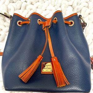 Authentic Dooney & Bourke Kendall Crossbody